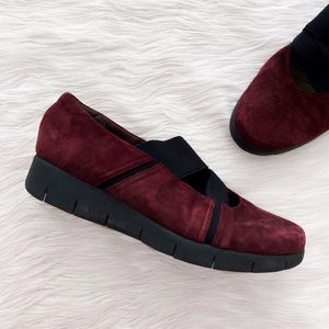 Clarks Maroon Suede Mary Jane Daelyn Villa Flats